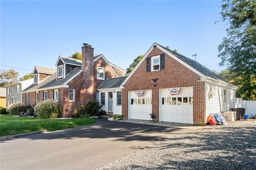10 Isabelle Dr, Narragansett, RI, 02882-1225 | Card Image