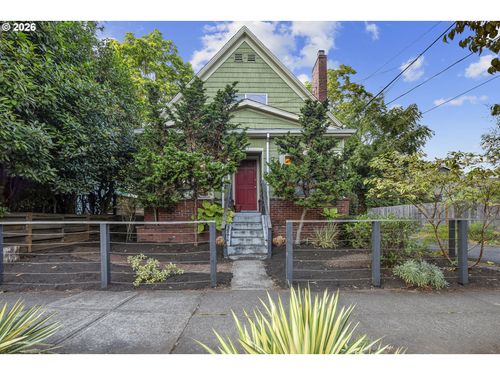 427 N Skidmore St, Portland, OR, 97217-3052 | Card Image