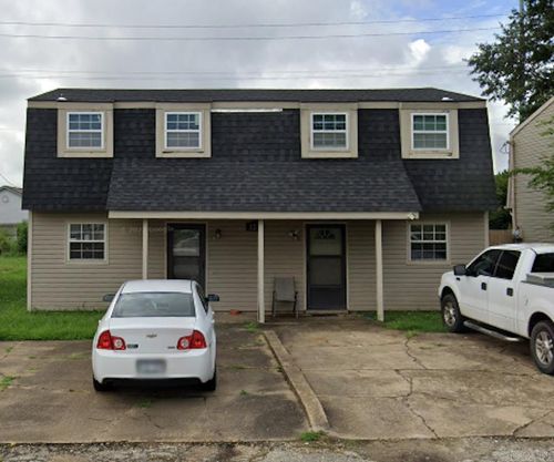 2215 Spence Cir, Jonesboro, AR, 72401-7221 | Card Image
