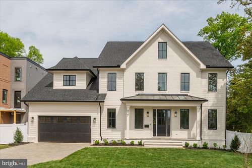 627 N Monroe Street, ARLINGTON, VA, 22201 | Card Image