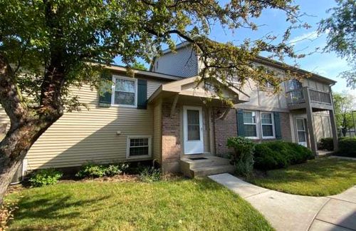 132 Brookwood Ct, Vernon Hills, IL, 60061-1938 | Card Image