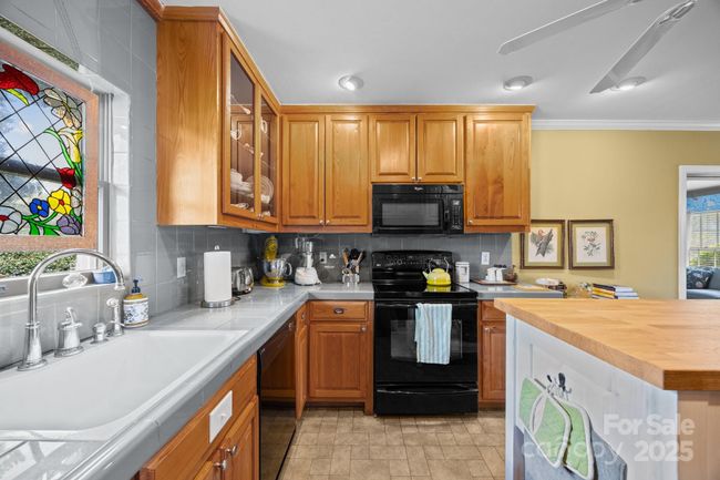Spacious sink | Image 15