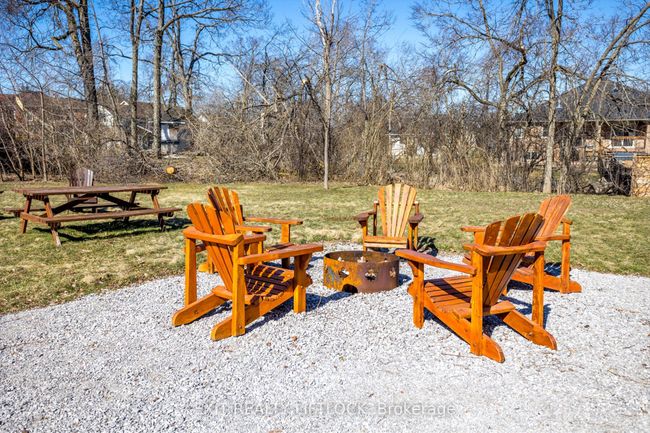 64 Front St E, House other with 4 bedrooms, 3 bathrooms and 10 parking in Bobcaygeon ON | Image 45