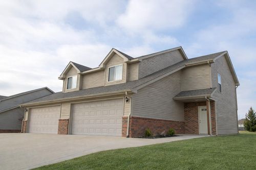 5303 Silver Mill Dr, COLUMBIA, MO, 65202-6594 | Card Image