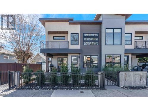 1027 Wilson Ave, Kelowna, BC, V1Y6Y4 | Card Image