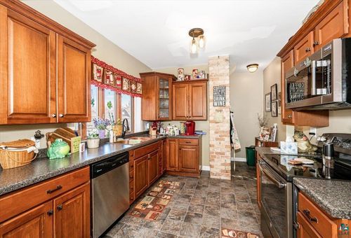 2319 Tower Ave, Superior, WI, 54880-4840 | Card Image