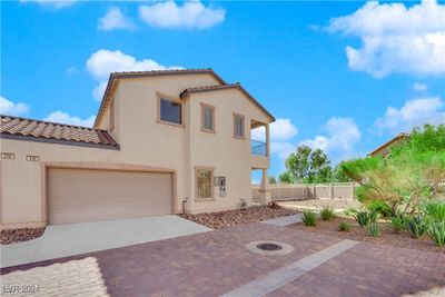 112 Weisbrook Court, Townhouse with 3 bedrooms, 2 bathrooms and null parking in Henderson NV | Image 1