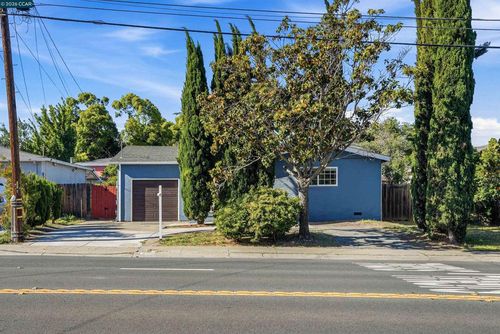 219 W Leland Rd, Pittsburg, CA, 94565-4744 | Card Image