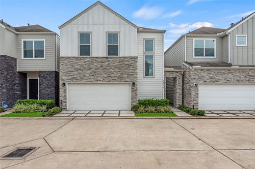 8819 Hollister Pine Ct, Houston, TX, 77080-1505 | Card Image