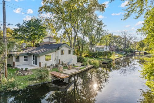 402 Channel Dr, Island Lake, IL, 60042-9745 | Card Image