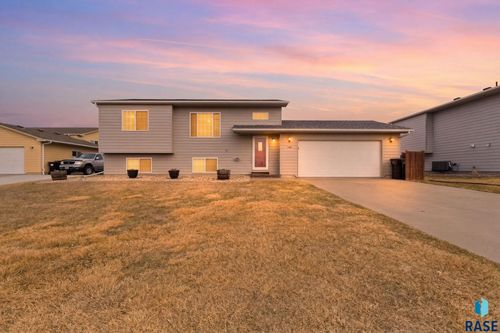 800 W Beck St Street, Worthing, SD, 57077 | Card Image