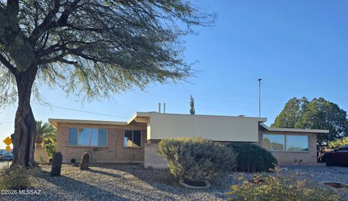 8556 E Kenyon Drive, Tucson, AZ, 85710 | Card Image