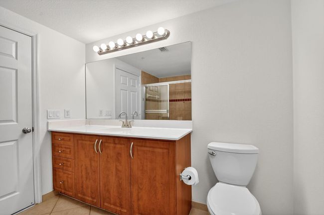 APT-304 - 6511 Emerald Dunes Dr, Condo with 2 bedrooms, 2 bathrooms and null parking in West Palm Beach FL | Image 20