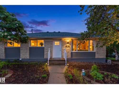 11227 40 Ave Nw, Edmonton, AB, T6J0P9 | Card Image