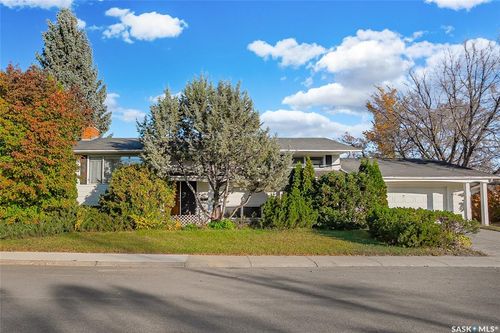 202 Begg Cres, Saskatoon, SK, S7H4P2 | Card Image