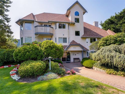 208-9882 Fifth St, Sidney, BC, V8L2X3 | Card Image