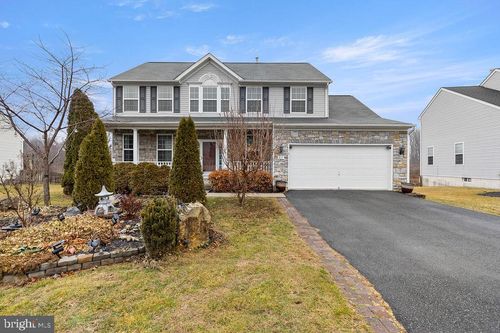 421 Flight O Arrows Way, MARTINSBURG, WV, 25403-1603 | Card Image