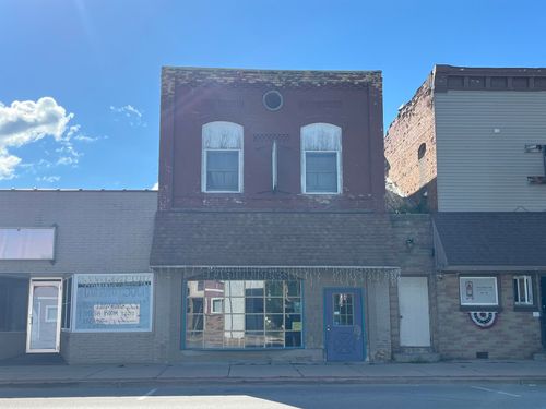 2433 N Main St, Central Lake, MI, 49622-9271 | Card Image