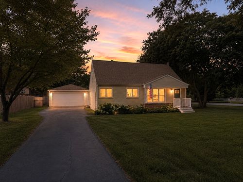 26W416 Macarthur Ave, Carol Stream, IL, 60188-2262 | Card Image