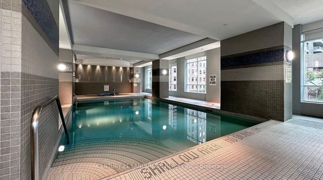 3406 - 763 Bay St, Condo with 2 bedrooms, 1 bathrooms and 1 parking in Toronto ON | Image 32