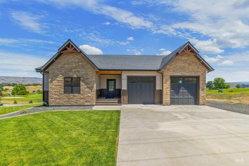 2271 Chukar Ln, Clarkston, WA, 99403-1788 | Card Image