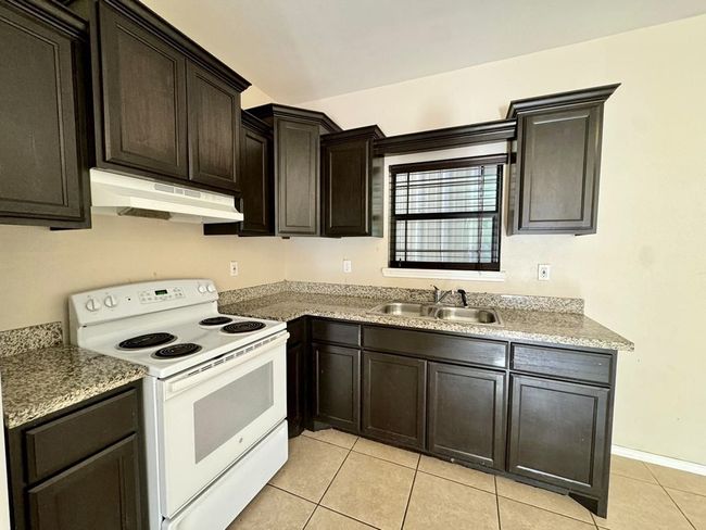 327 Couch, Home with 2 bedrooms, 2 bathrooms and null parking in Olmito TX | Image 11