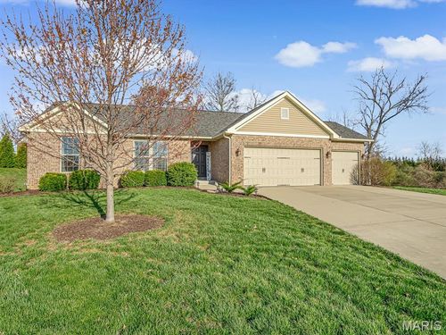 302 Fox Run Dr, Columbia, IL, 62236-4455 | Card Image