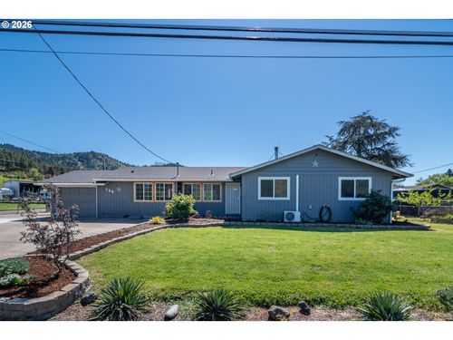 184 Chadwick Ln, Myrtle Creek, OR, 97457-8725 | Card Image
