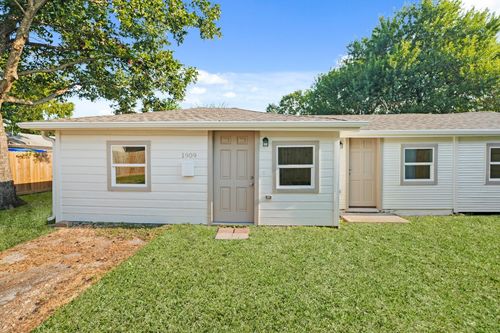 1909 4th St, Galena Park, TX, 77547-3239 | Card Image