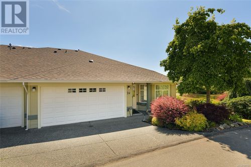 24-126 Hallowell Rd, Victoria, BC, V9A7K2 | Card Image