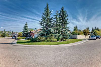 25 W Gissing Rd, House detached with 3 bedrooms, 3 bathrooms and 6 parking in Cochrane AB | Image 3