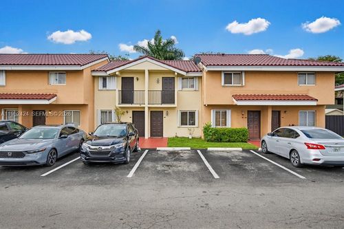 apt-306-560 Nw 82nd Pl, Miami, FL, 33126-3953 | Card Image