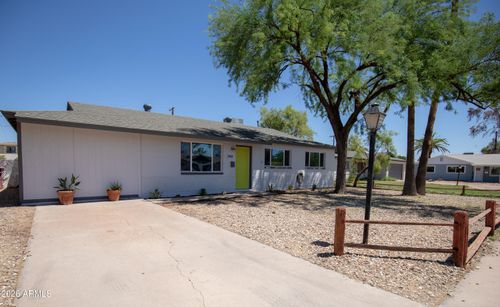 7414 E Moreland St, Scottsdale, AZ, 85257-4038 | Card Image