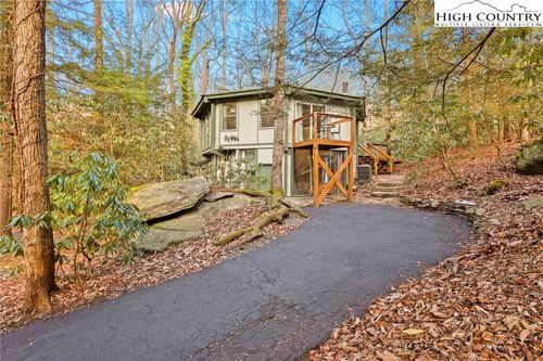 129 Laurel, Boone, NC, 28607 | Card Image