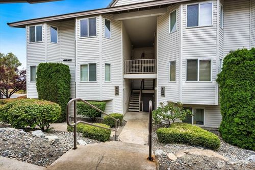 apt-b201-808 W Manson Hwy, Chelan, WA, 98816-9568 | Card Image