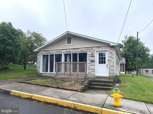 3 Broad St, NEWVILLE, PA, 17241-1501 | Card Image