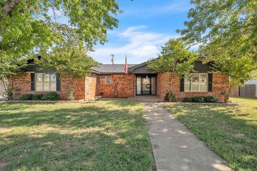 113 E 22nd St, Colorado City, TX, 79512-2905 | Card Image