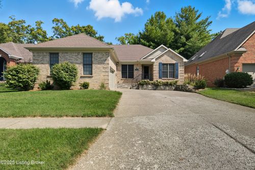 8406 Oxford Woods Ct, Lyndon, KY, 40222-4667 | Card Image