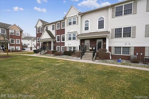 14-730 Eagle Dr, Fenton, MI, 48430-4167 | Card Image