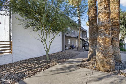 2925 N 38th St, Phoenix, AZ, 85018-7025 | Card Image