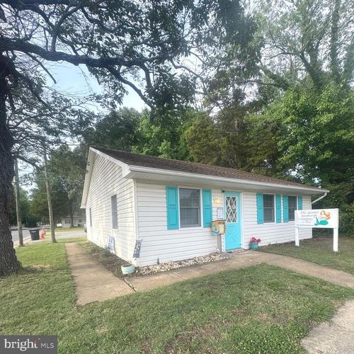233 Colonial Ave, COLONIAL BEACH, VA, 22443-2205 | Card Image