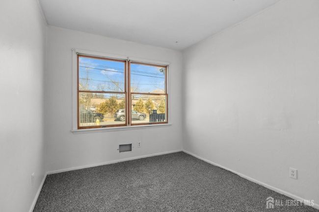 1419 Highway 33, House other with 5 bedrooms, 3 bathrooms and null parking in Hamilton NJ | Image 22