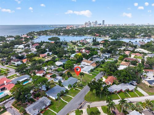 257 Mateo Way Ne, St Petersburg, FL, 33704-3621 | Card Image