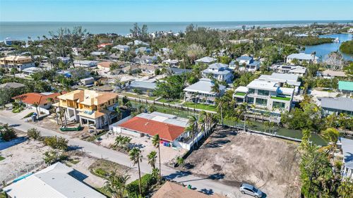 579 Bayview Dr, LONGBOAT KEY, FL, 34228-1401 | Card Image