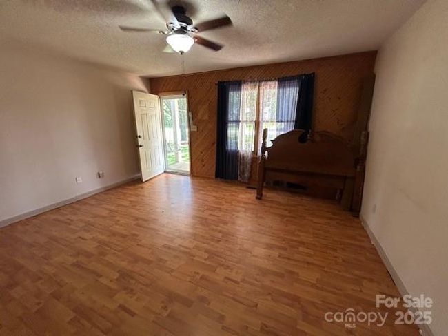 living room | Image 11