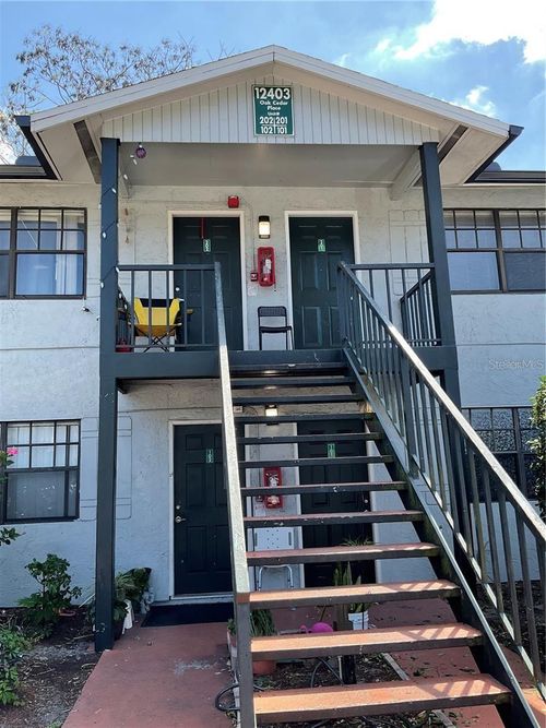 apt-202-12403 Oak Cedar Pl, TAMPA, FL, 33612-4332 | Card Image