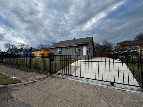 2512 E Overton Rd, Dallas, TX, 75216-5836 | Card Image