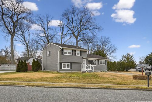 200 Willow Dr, North Cape May, NJ, 08204-3443 | Card Image