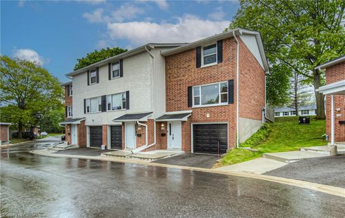 4-425 Keats Way, Waterloo, ON, N2L5S7 | Card Image
