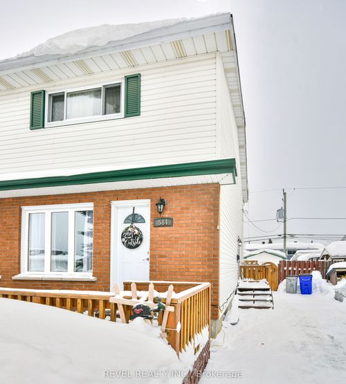 584 Spooner Dr, Timmins, ON, P4N4R5 | Card Image